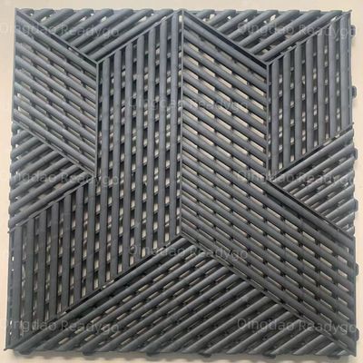Carreaux de sol gris mat résistant aux rayures pour le style moderne extérieur