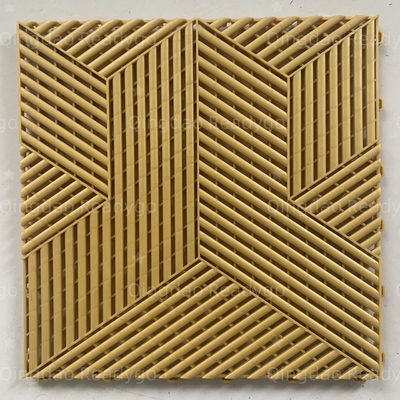 Facile à entretenir et durable, les carreaux de sol de garage en PP avec une texture 3D antidérapante