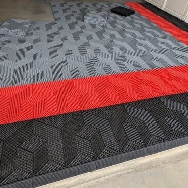 Coupe gris ensemble carreaux de sol de garage ODM plancher de garage en polypropylène