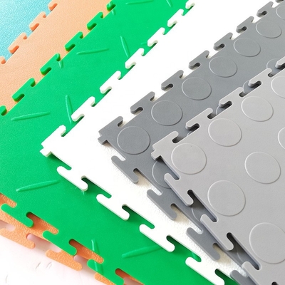 Carreaux de sol de garage en PVC gris imperméable à l' eau pour l' extérieur intérieur